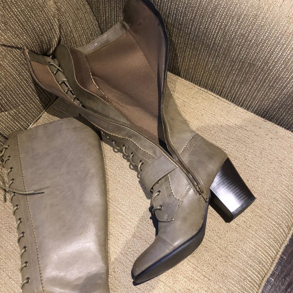 Dirty Laundry  Size 7.5, High Top,  Zip Up, Lace Up Tall Boots,  Faux Leather - Picture 9 of 10